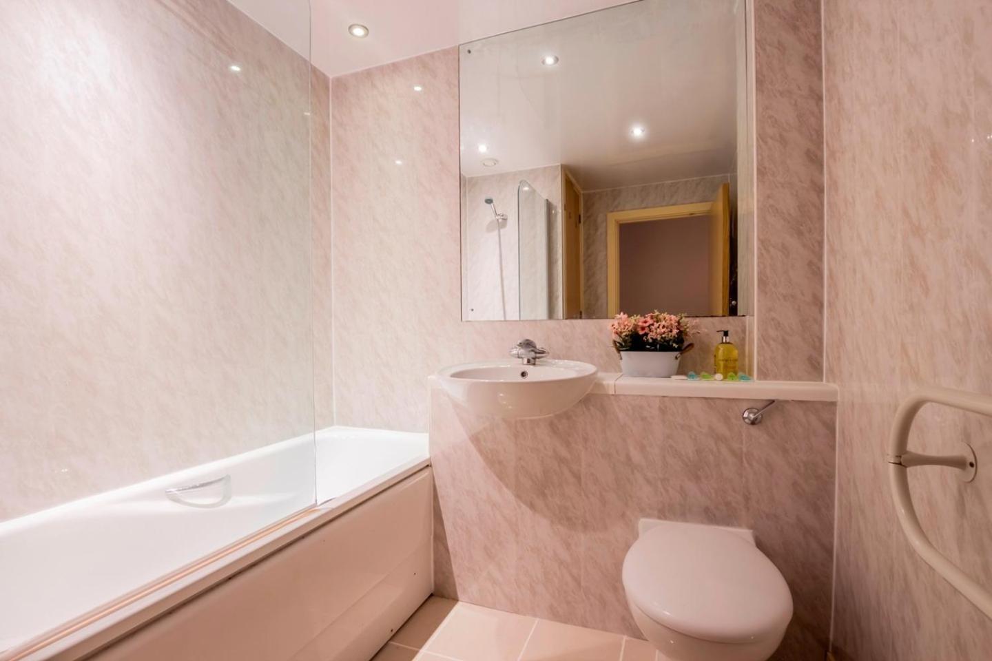 Apartment Centre - 50 Percent Off Monthly Liverpool
